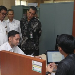 Pemprov Banten Siapkan Perizinan Sistem Online