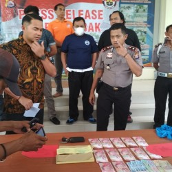 Soal  OTT Kades Nameng  (Jangan Tebang Pilih)