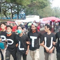 Peringati HUT RI ke-75, Mapala se-Banten Long March dari Bukit Teletubbies