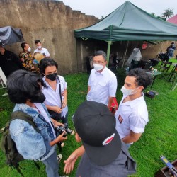 Jadi Peneliti, Wagub Andika Banten Main di Film Balada Si Roy