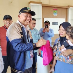 Peserta PKN II BPSDM Banten Salurkan Bantuan Penanganan Stunting